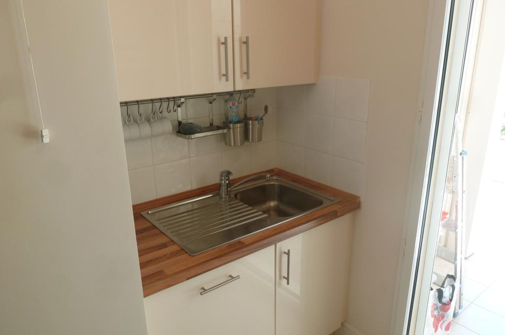 Stunning 2 Bed, 2 Bath Apt On The Cannes Sea Front Has Swimming Pool And Is A Secure Modern Building 464 Экстерьер фото