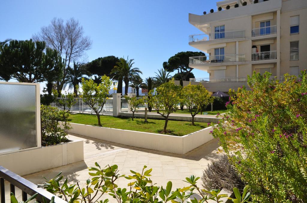 Stunning 2 Bed, 2 Bath Apt On The Cannes Sea Front Has Swimming Pool And Is A Secure Modern Building 464 Экстерьер фото