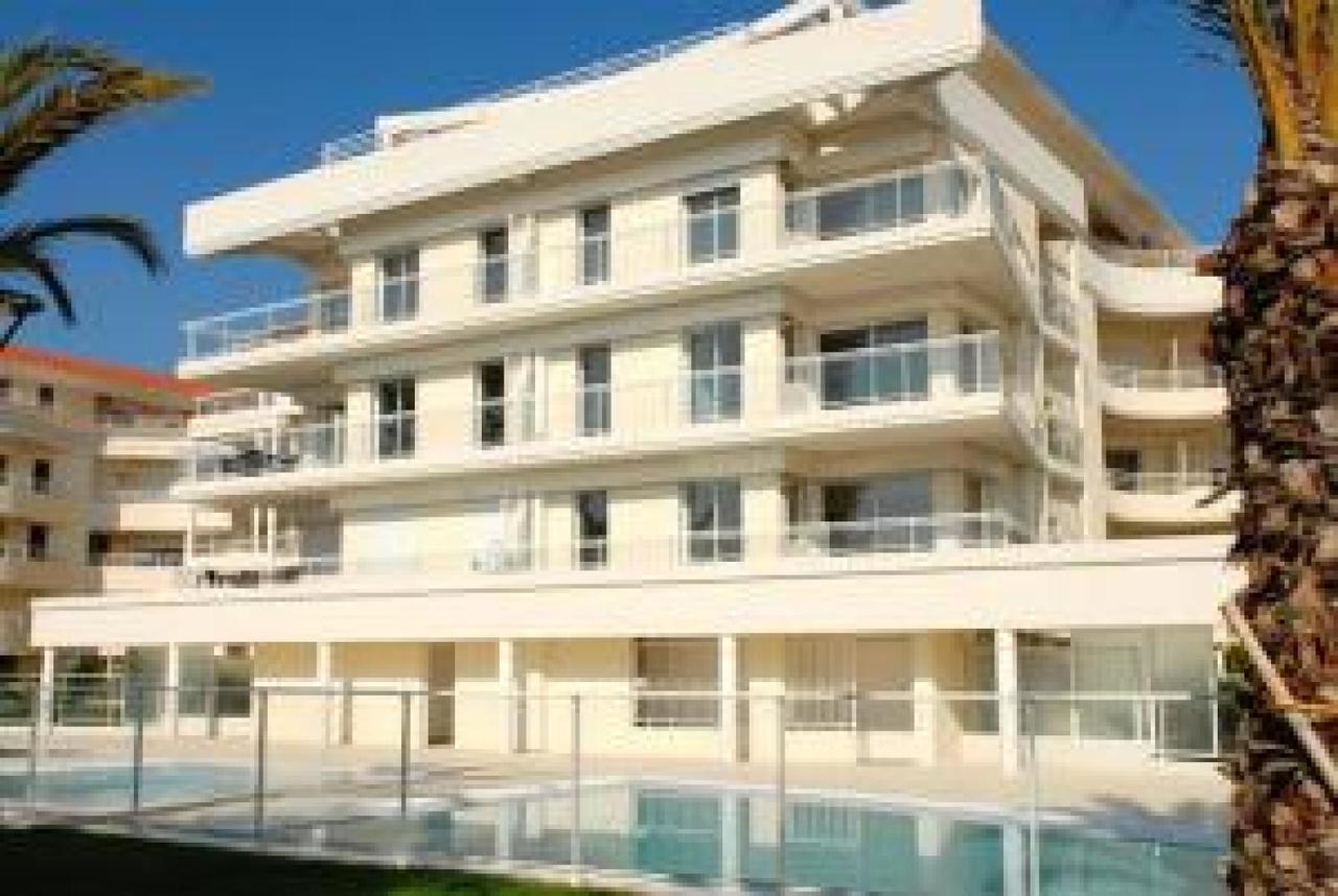 Stunning 2 Bed, 2 Bath Apt On The Cannes Sea Front Has Swimming Pool And Is A Secure Modern Building 464 Экстерьер фото