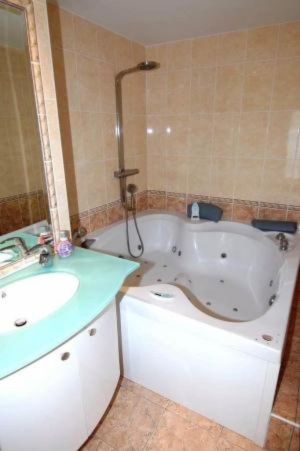 Stunning 2 Bed, 2 Bath Apt On The Cannes Sea Front Has Swimming Pool And Is A Secure Modern Building 464 Экстерьер фото