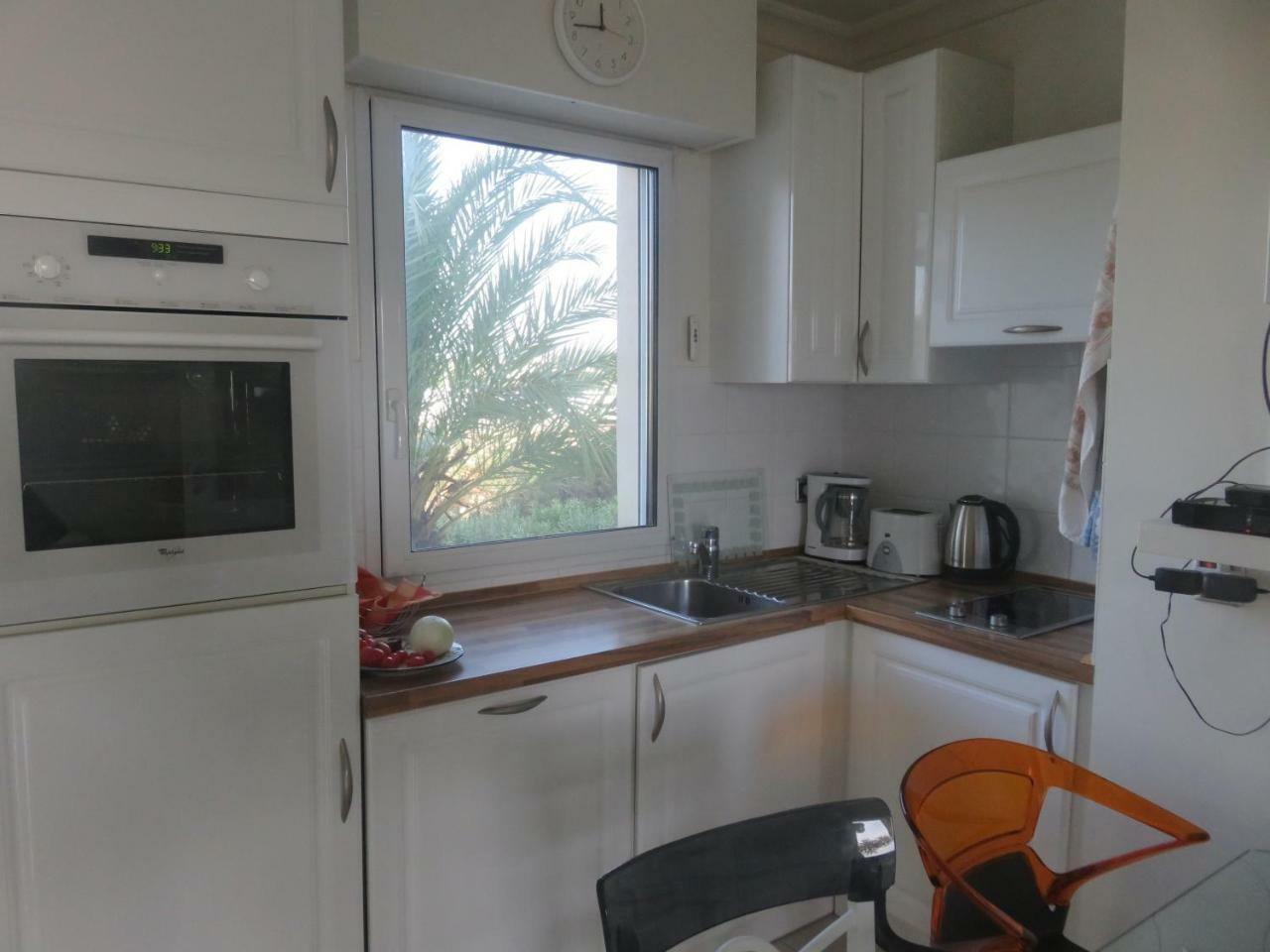 Stunning 2 Bed, 2 Bath Apt On The Cannes Sea Front Has Swimming Pool And Is A Secure Modern Building 464 Экстерьер фото
