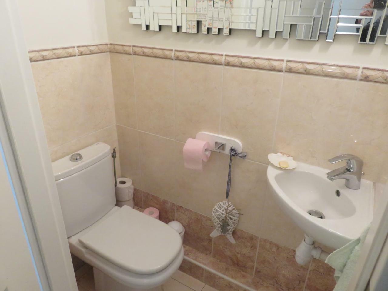 Stunning 2 Bed, 2 Bath Apt On The Cannes Sea Front Has Swimming Pool And Is A Secure Modern Building 464 Экстерьер фото