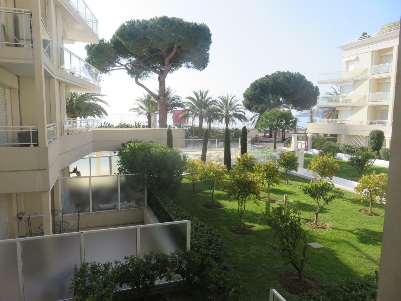 Stunning 2 Bed, 2 Bath Apt On The Cannes Sea Front Has Swimming Pool And Is A Secure Modern Building 464 Экстерьер фото